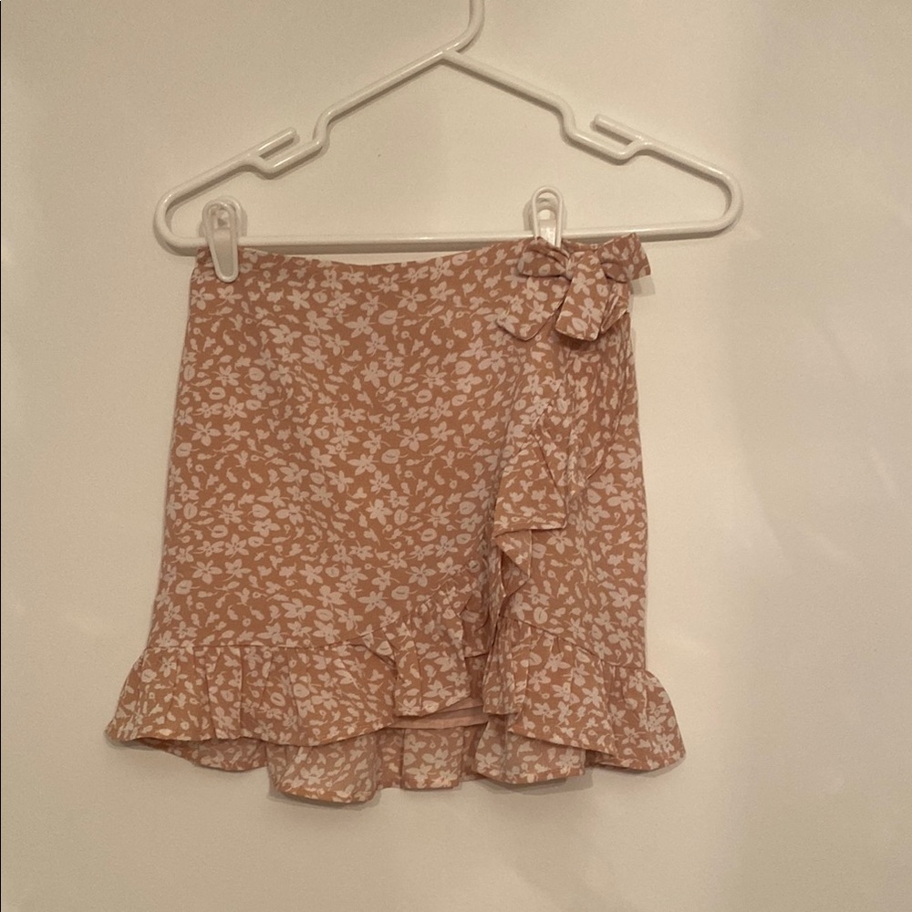 SHEIN Floral Tan Skirt with Ruffle Hem